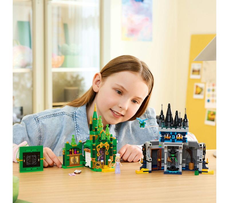LEGO Wicked Emerald City & Kiamo Ko Castle Adventure Gift Buil