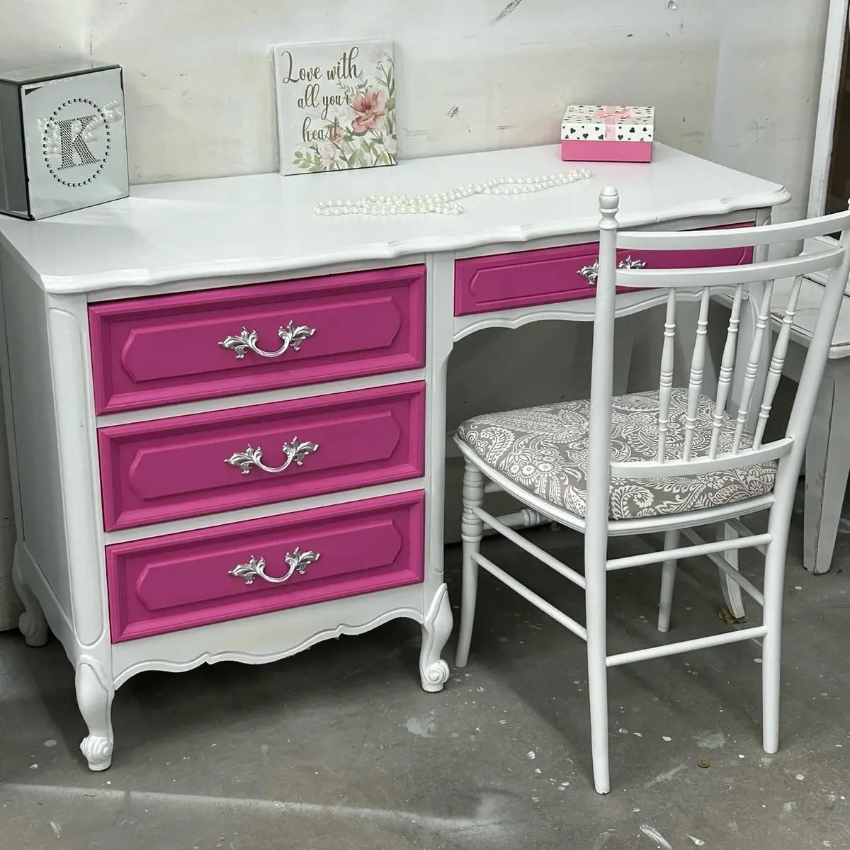 FREE SHIPPING! Shipping is included in the price!Dainty Pink /White French Provincial Desk and Chair/Girl/Nursery/ School/Bedroom