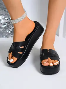 Summer Women's Thick Sole Flat Sandals, Comfortable and Versatile, Perfect for Summer, Ideal Choice for Daily Wear