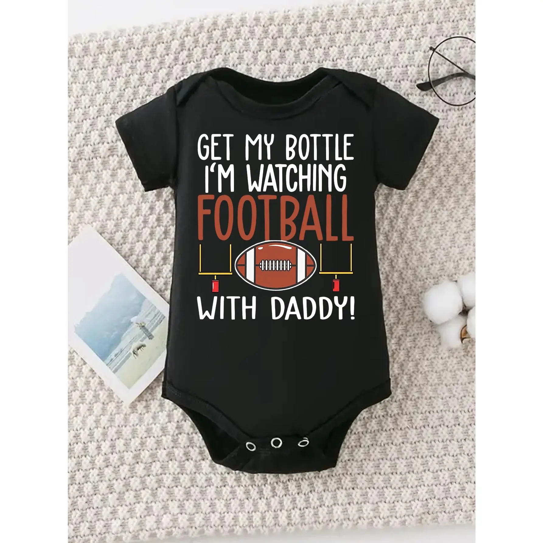 Cute Baby Bodysuit With Get My Bottle Im Watching Football With Daddy Print Soft Versatile Round Neck Button Detail Regular Fit All Seasons Knitted Fabric Onesie For 0-12 Months