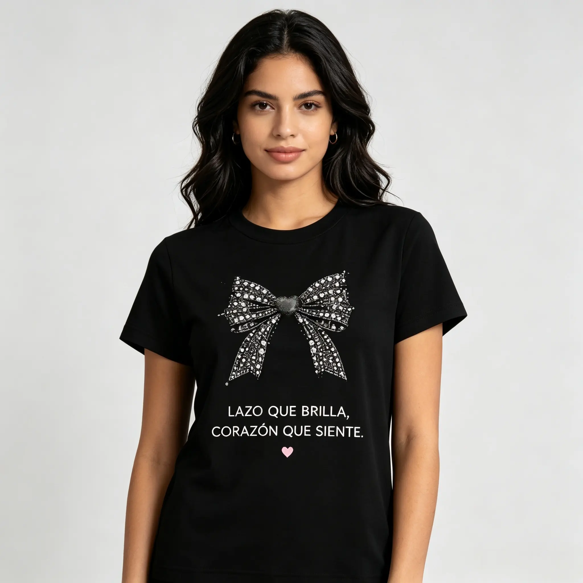 Camiseta Negra para Mujer con Diseño de Lazo con Brillos, Moda Elegante y Bonita