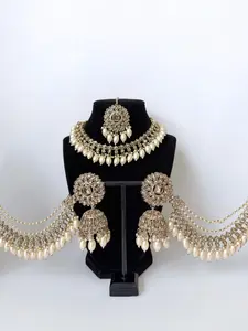 Bollywood Zarmina Necklace set with Sahara Jhumka and Mangtika