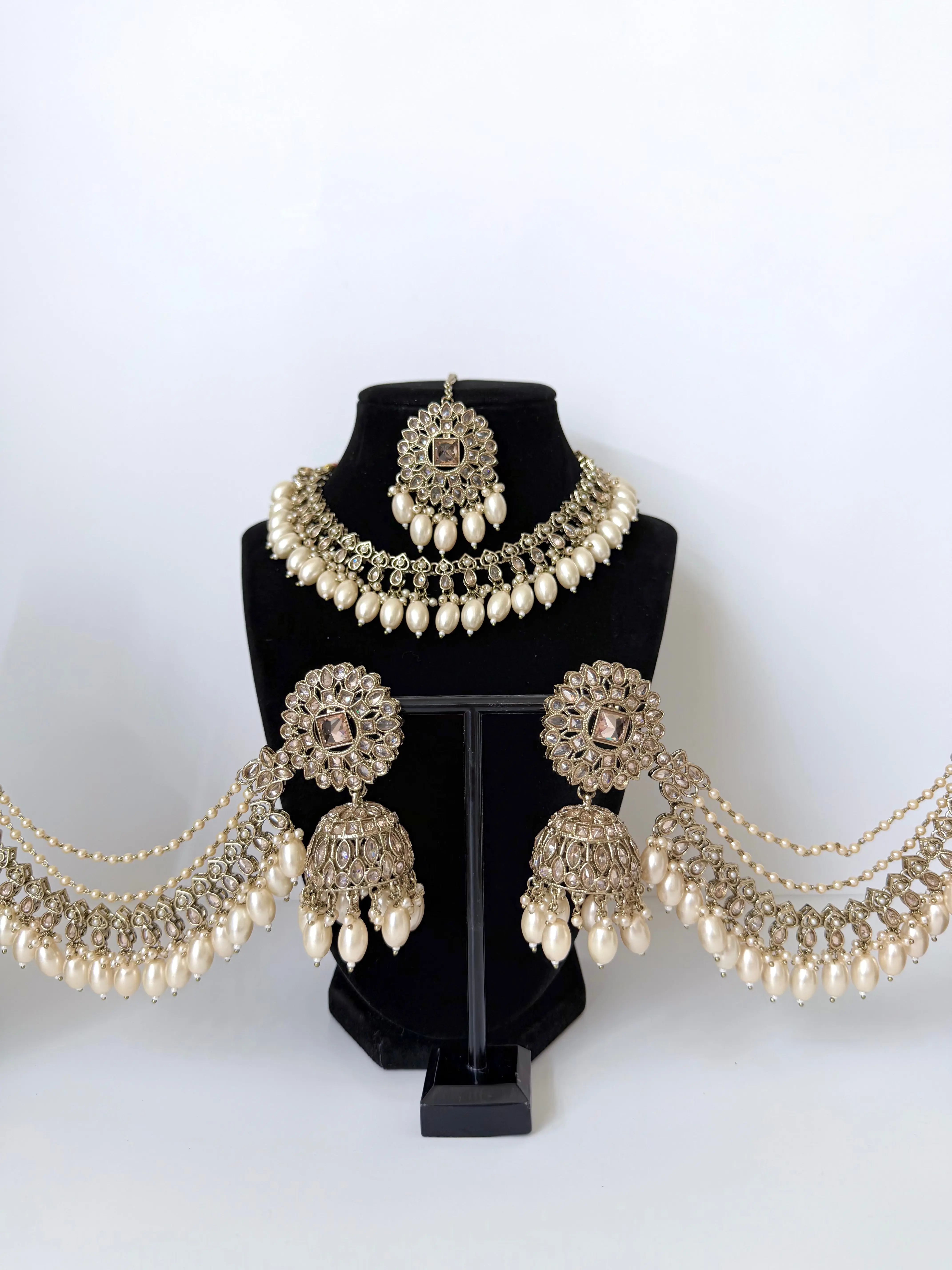 Bollywood Zarmina Necklace set with Sahara Jhumka and Mangtika