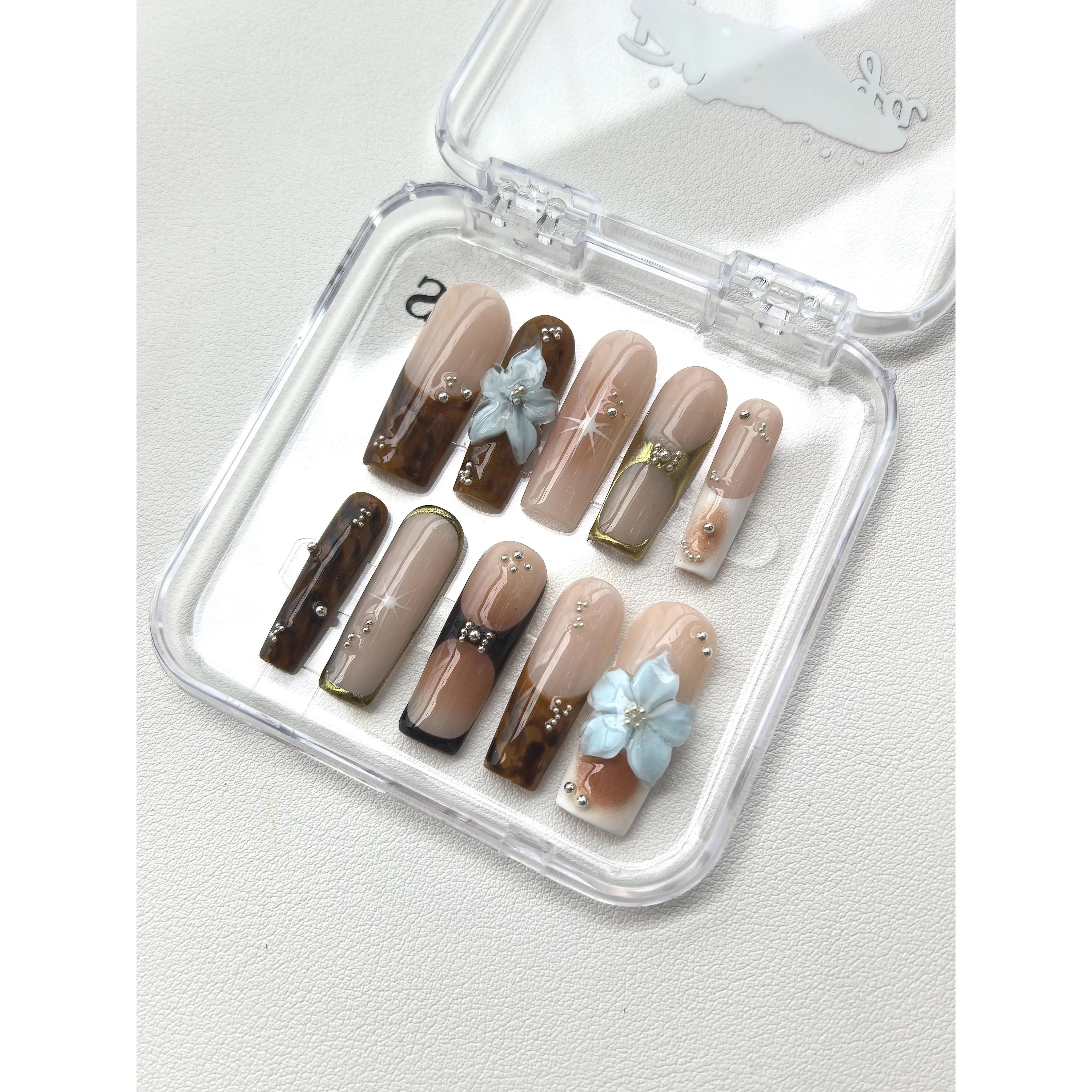 Handmade Press-On Nails with Nail Polish Gel, Long-Lasting Natural Look, 10 Pieces Reusable 3D Design Manicure Kit for At-Home Use, Gel Nail Polish, Pre-Glued