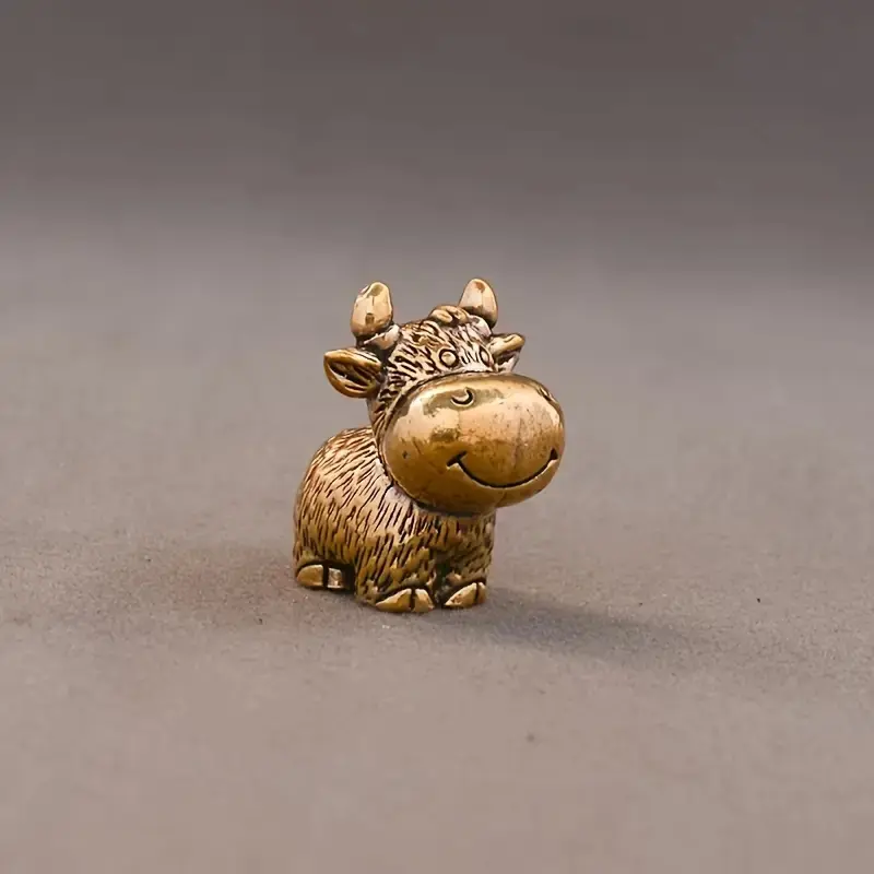 Small Bronze Cow Desktop Decoration, Cow Ornament, Expressive Mini Metal Statue, Durable Indoor Outdoor Home Office Decor, Animal Decorative Figurines, Figurine Decor, Animal Decorations, Unique Gift Idea