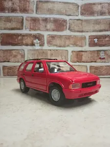 1994 GMC JIMMY 1:24 DIECAST BY MOTORMAX