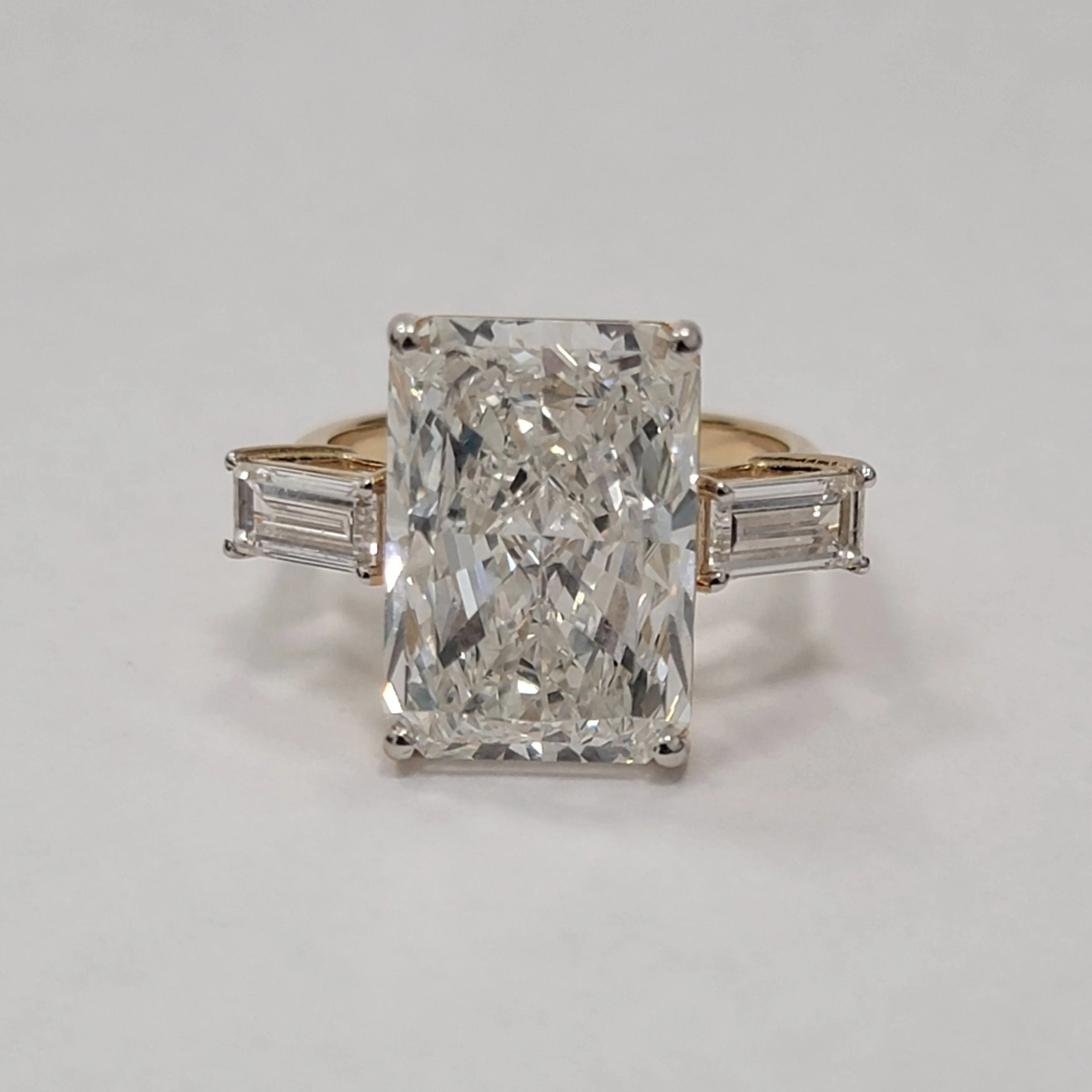 LAB 9.01ct Radiant Diamond (E/VVS2) Ring With 1.5ct Accents Diamonds Inculudes IGI Report