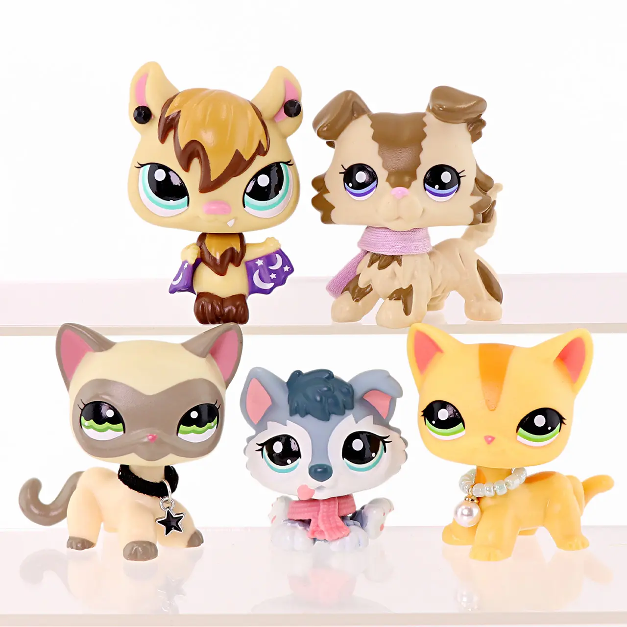 5 Pcs Cartoon Mini Animal Figurines Set, Cat & Dog Collectible Pet Figures with Accessories, Hand-Painted Animal Statues, Desktop Ornament Gift for Hobby Collectors