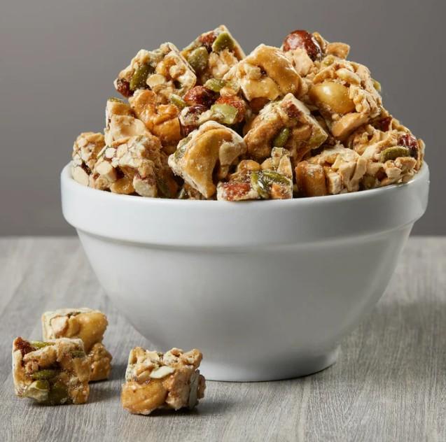 Kirkland Signature Cashew Clusters, 2 lbs Gluten Free, Kosher  Resealable Bag With Cashew Clusters With Almonds And Pumpkin Seeds  Protein Nut Snack