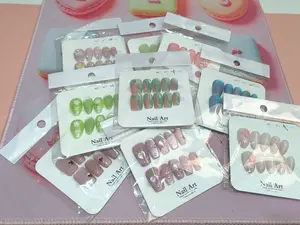 Betty(11996)gc.20 Sets Medium Short Nails