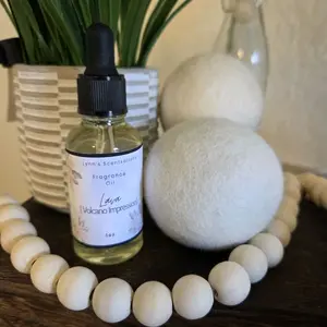 Dryer Balls Set of 2 With 1 oz Fragrance Refill