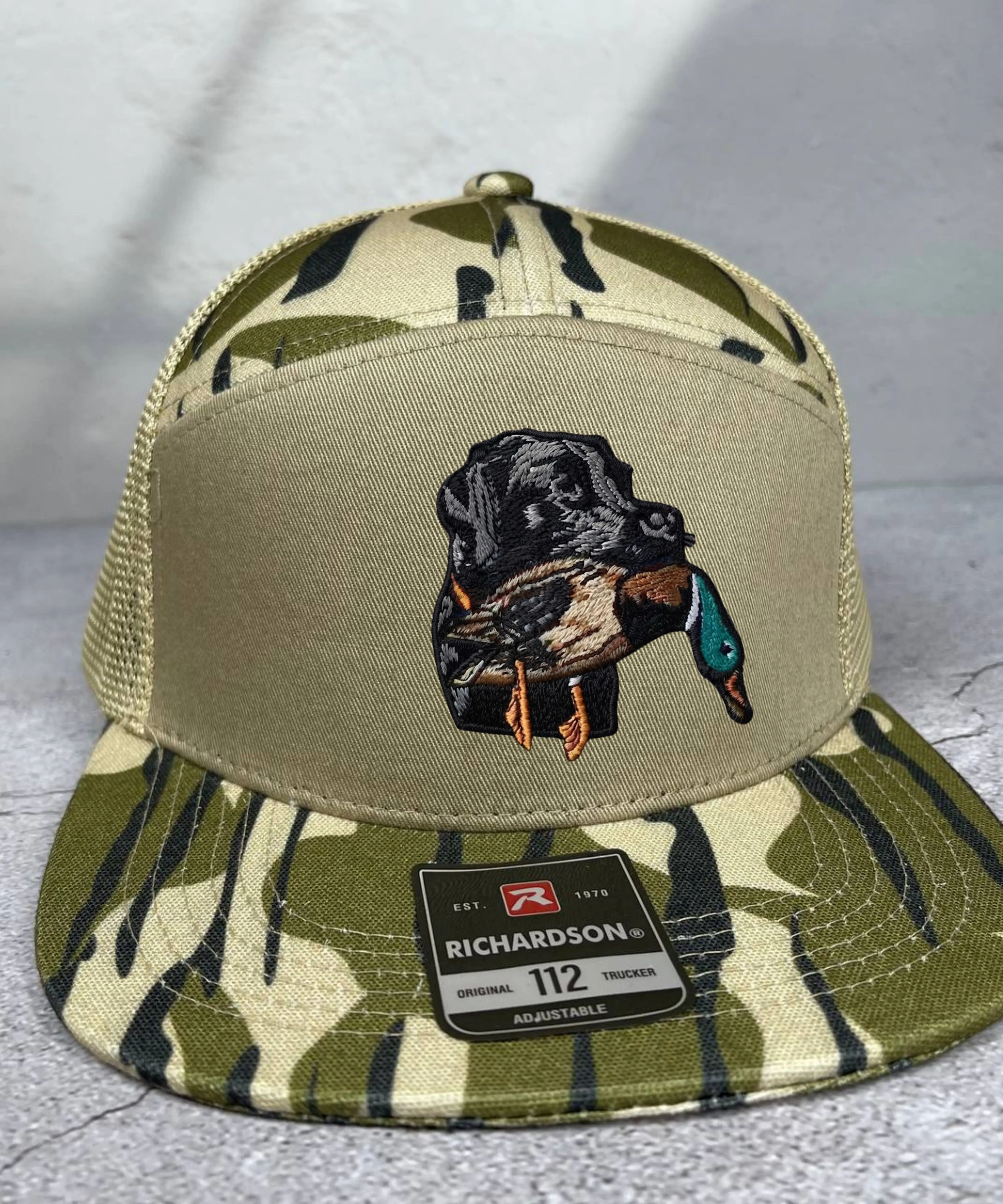 Black Labrador Duck Hunting Trucker Hat Camo Snapback Mesh Cap Embroidered Hunting Dog Mallard Duck Waterfowl Outdoor Adjustable Gift Hat