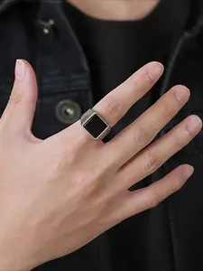 1pc Minimalist Business Style Hexagonal Imitation Black Gemstone Men's Stainless Steel Ring