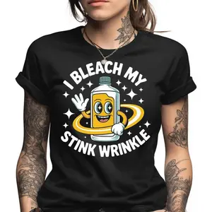 I Bleach My Stink Wrinkle Retro Cartoon T-Shirt, Unisex Sarcastic Graphic Tee, Sarcastic Novelty Short Sleeve Apparel for Men and Women, Aesthetic Surrealist Fashion Top, Viral Trendy Irony Streetwear Shirt