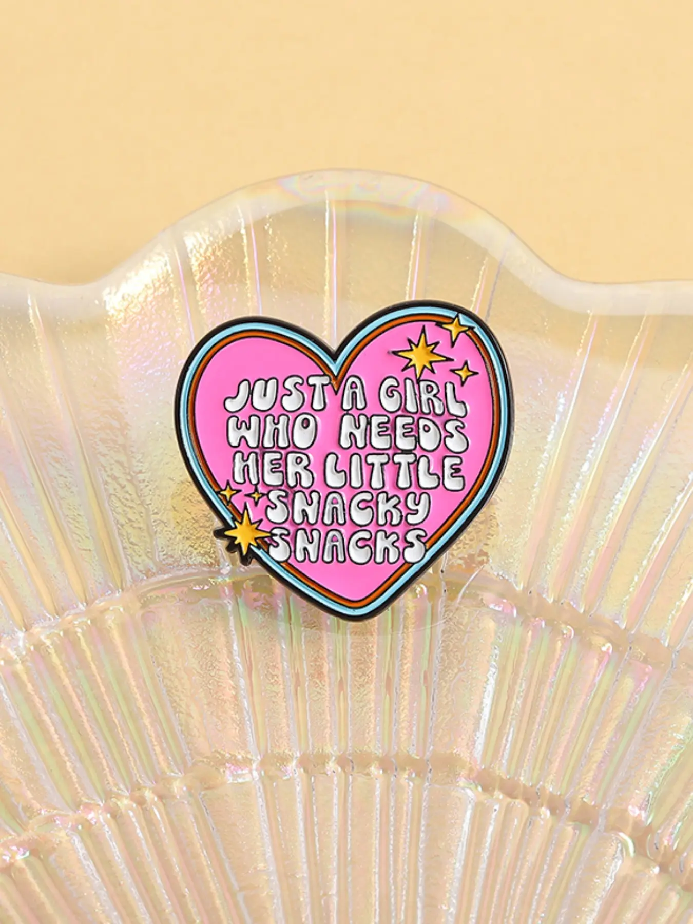 Cute Heart Snack Quote Lapel Brooch, Zinc Alloy Enamel Pin, Healing Style Badge, Fun Gift for Best Friends, Backpack Hat Decoration, Hat Clip, Playful Vibrant, Hat Pins