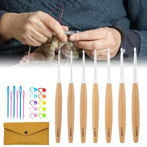 7Pcs Beech Wood Crochet Hooks Set,Smooth Needle Tips with Case,3.0mm-6.0mm Sizes for Knitting and Crafting,DIY Hand Tools Kits