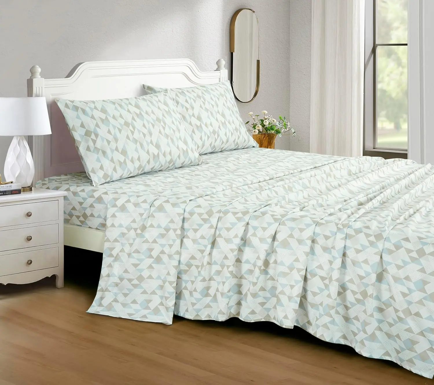 4-Piece Geometric Print Bed Sheet Set with Triangles for Modern Ambiance on Brushed Microfiber Polyester Fabric Super Soft Lightweight Fitted Sheet with 14" Elastic for Most Mattress Sizes up to 15"