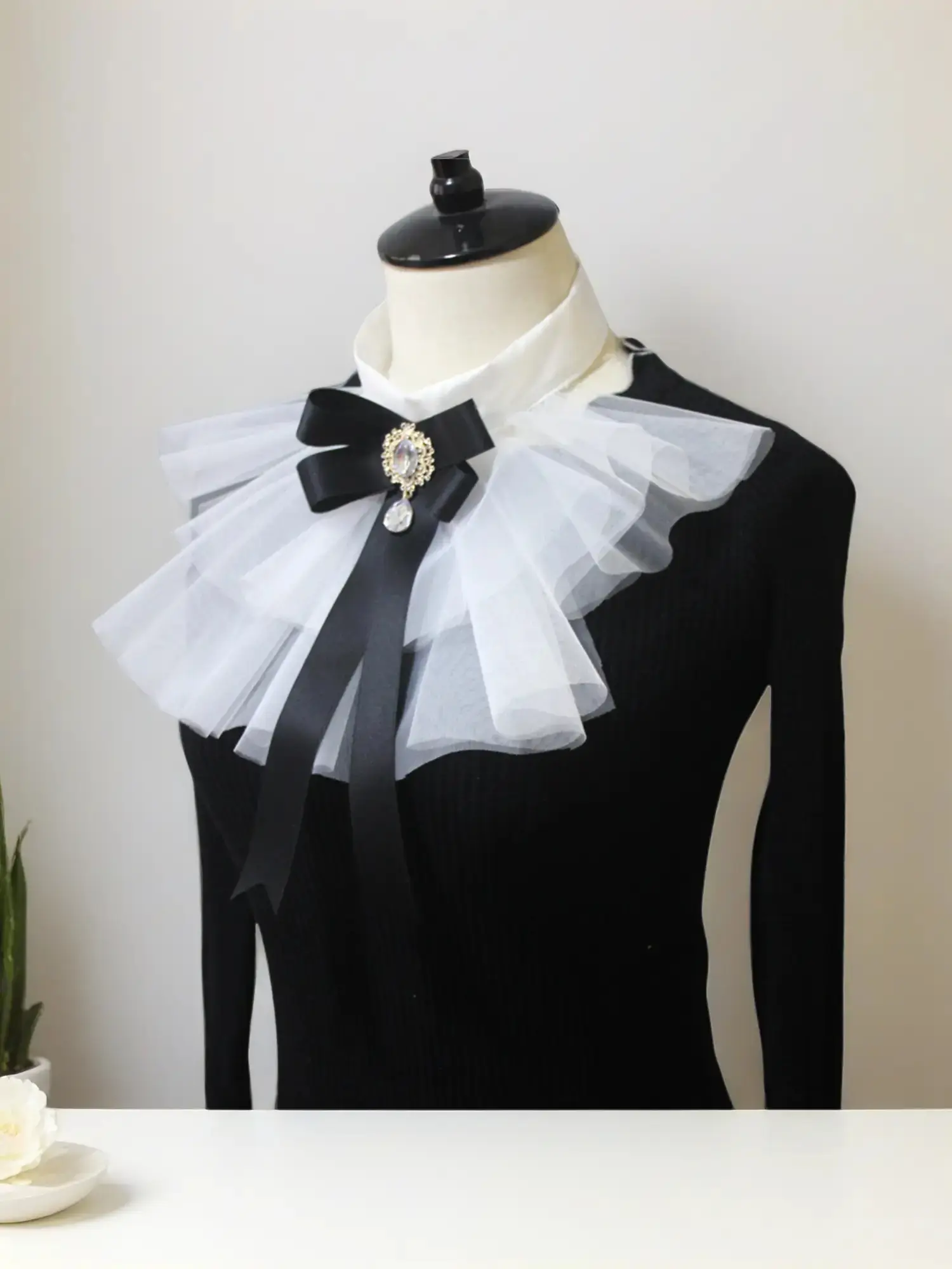 New European and American net lace bibs can be paired with simple shirts, false collars, and decorative necklines Bow Decor Tie Casual Elegant Tie Bow Tie Design