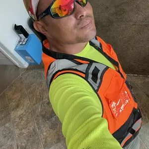 Superintendent Vest, High Visibility Reflective Safety, Mesh Safety Vest with Zipper and Multi pockets AMERICAN SIZE