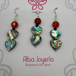 Alba Joyería Artesanal con Amor Heart Earrings with Abalone Shell and Carnelian Beads Handcrafted Jewelry