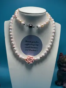 Elegant Cultured Freshwater Pearl & Queen Conch Shell Bead Necklace, Artistic Pearl Jewelry Accessory