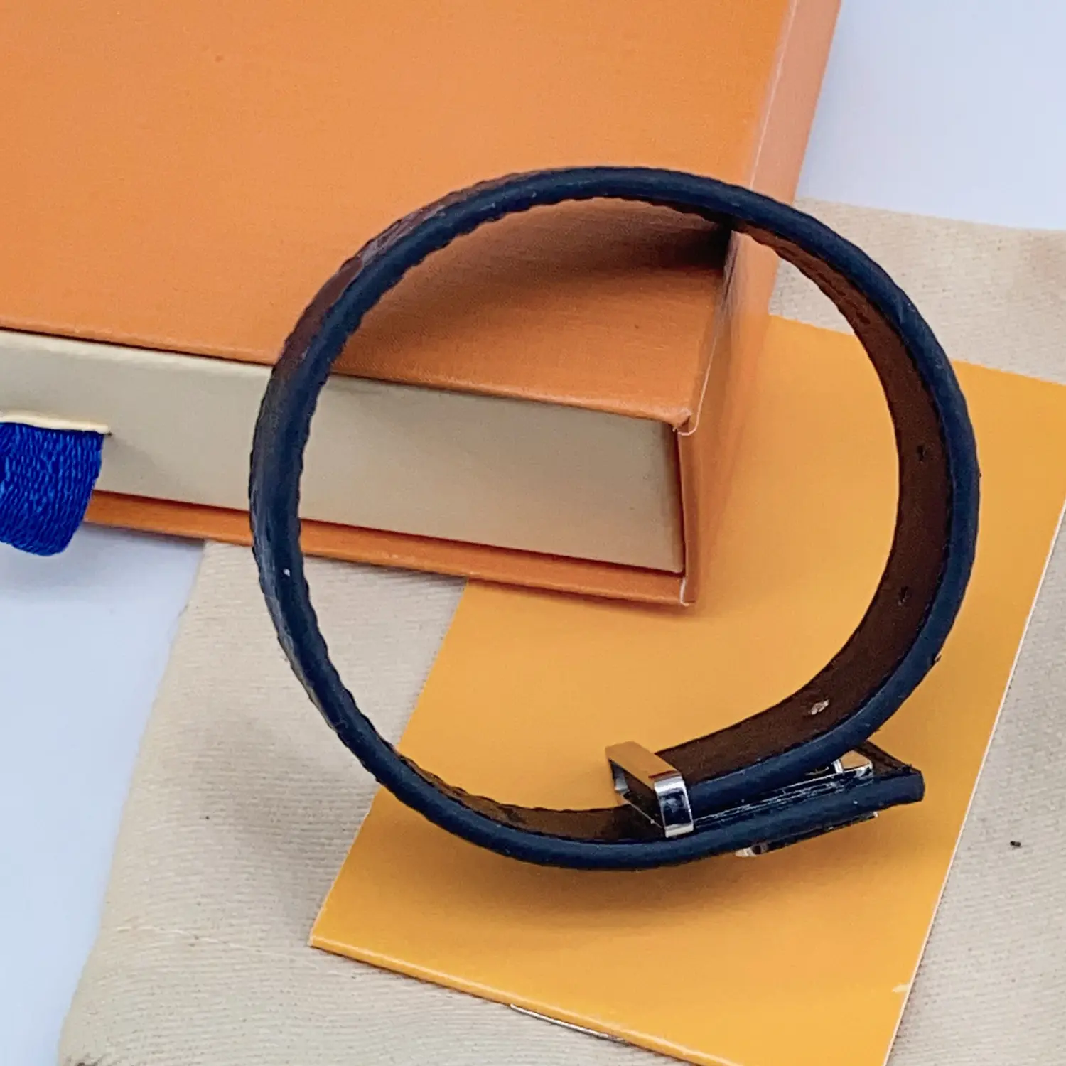 Unisex Vintage Leather Wrist Bracelet, 21cm Adjustable Strap, Titanium Steel Buckle, Classic Pattern Luxury Fashion Jewelry for Men Women