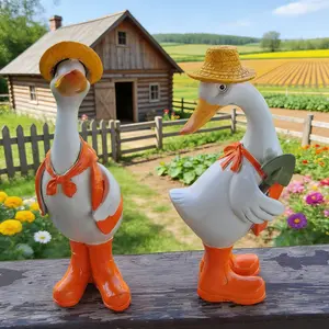 Creative Couple Duck Resin Ornament, Garden Decoration Hat Duck Yard Landscaping Decor, Realistic Creative Design, No Precious Metal Plating