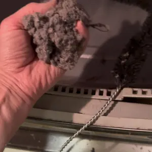 Dryer Vent Cleaning Brush, 1 Count Flexible Refrigerator Coil Dust Removal Brush, Lint Removal Tool for Washing Machine, Kitchen Accessories  Scrubber Cleaning