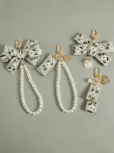 Elegant Vintage Floral Ribbon Keyring | Pearl Wristlet Keychain for Work Bags, Travel Bags & Daily Keys, Aesthetic Bag Decor