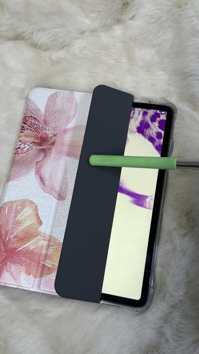 Item: Grandma gray, iPad Pro 20/21/22 full screen (11 inches)