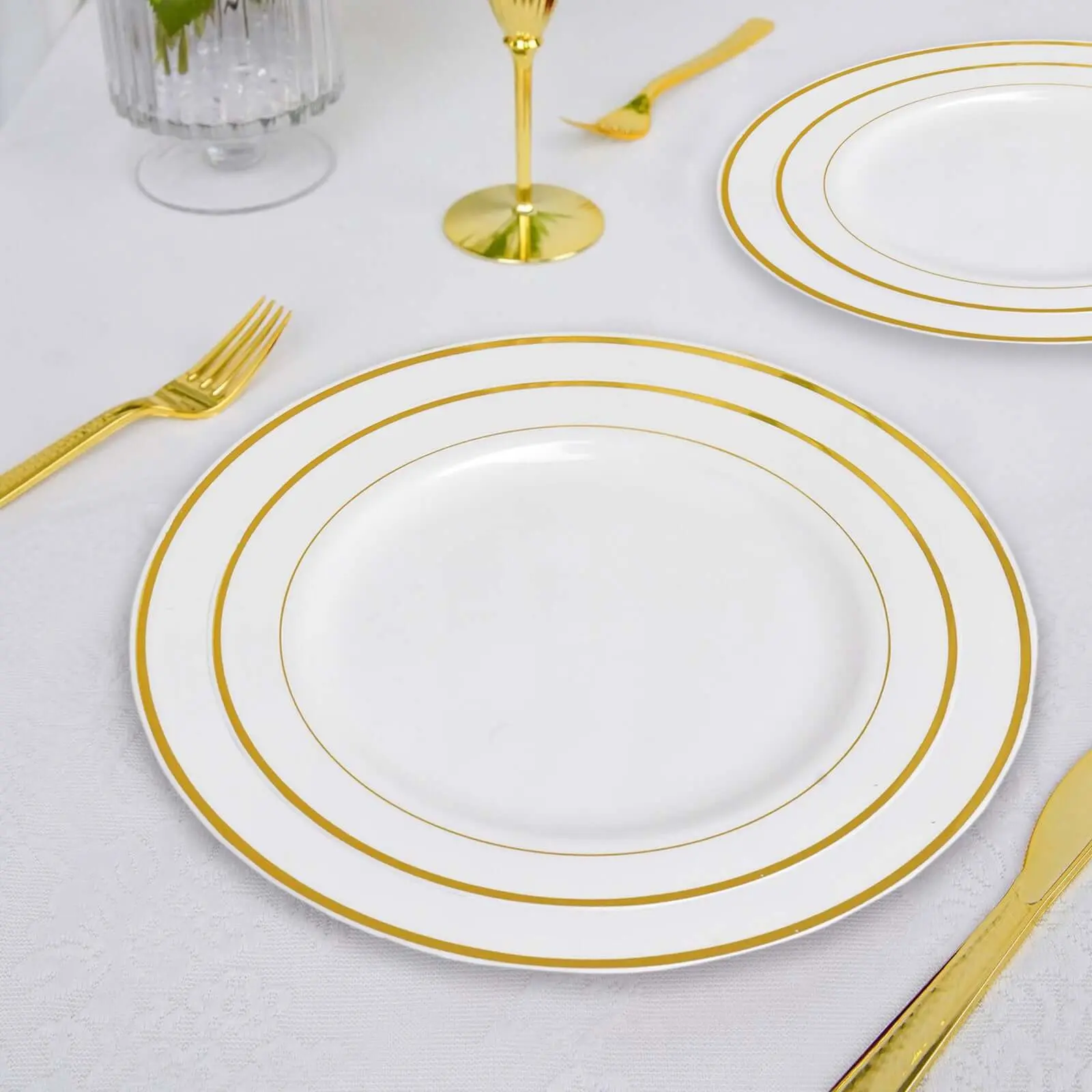 Elegant Plastic Party Plates - 10-Pack 8" White Disposable Tableware with Gold Rim, Disposable Plates for Parties, Elegant Plastic Plates