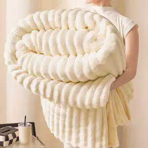 The soft plush blanket, with a solid color design, is gentle on the skin and offers warmth and comfort. Suitable for beds, sofas, and home decor, it is an ideal gift for all seasons.