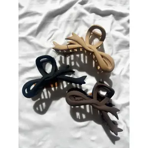 Claw clips