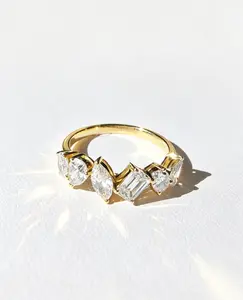 14k 1.25ct Unique-Shaped Row of Ring