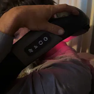 Product Review of Shiatsu Neck and Back Massager with Soothing Heat, Ergonomic 8 Deep-Kneading Massage Nodes with Heat Electric Shiatsu Back Massager for Neck Shoulder & Body Muscle Relief Portable 12V DC Power Supply - Black from J**y (**)