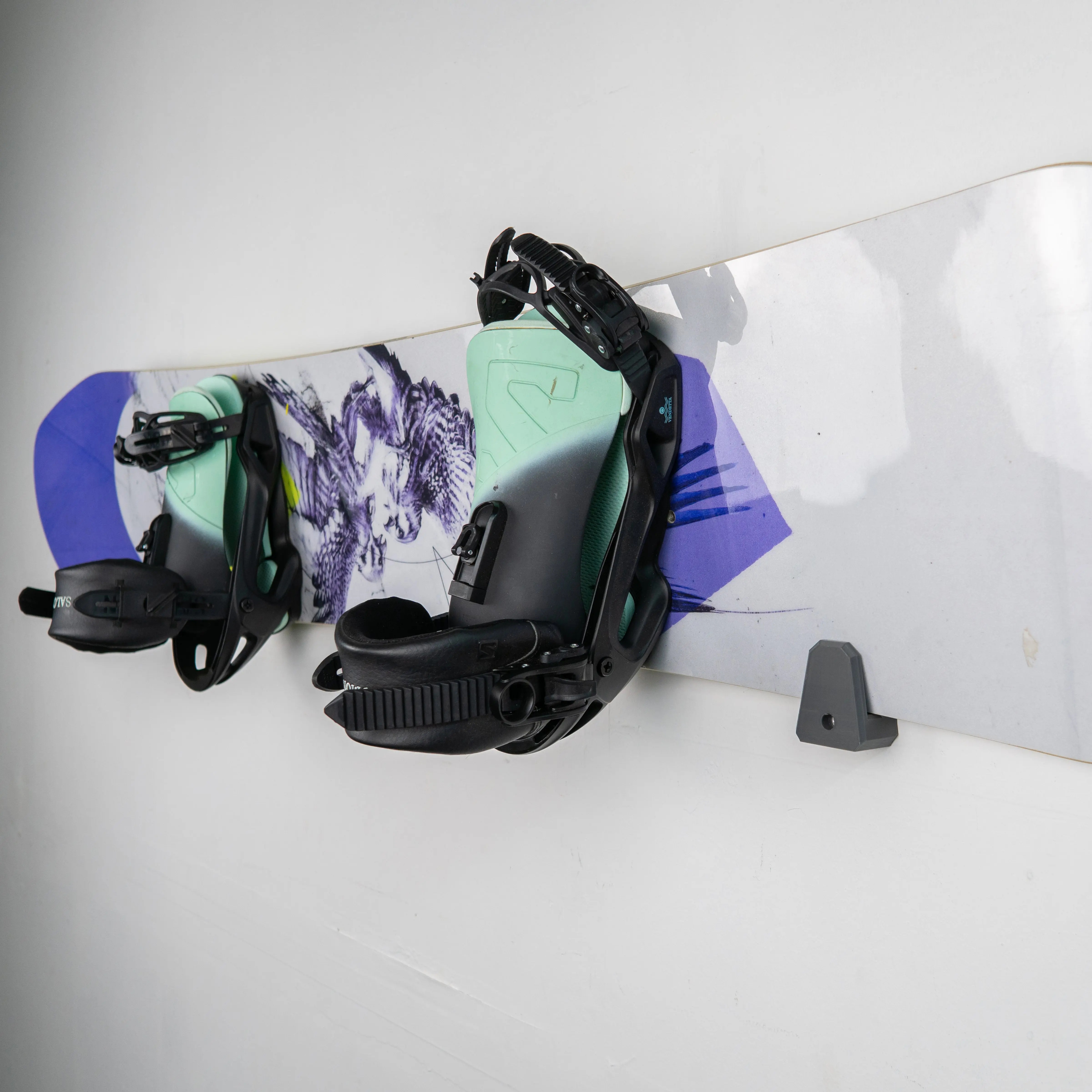 Horizontal Snowboard Holder | Wall Mount