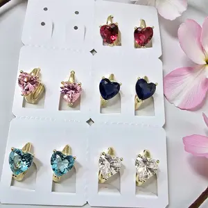 Argollas pequeñas con corazones de diferentes colores. Laminadas de alta calidad