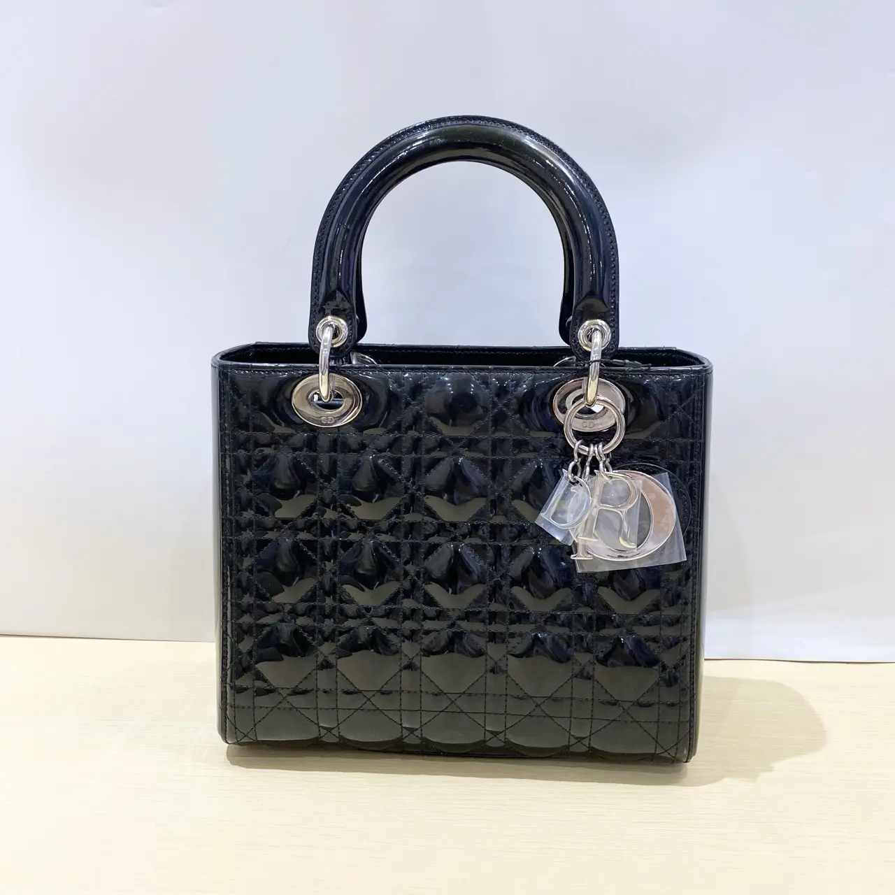 Pre-owned Dior Medium Lady Bag, Black Patent Leather, Silver Hardware（2502532）