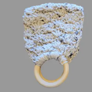 Dual Wooden Farmhouse Dish Towel Holders (2-Pack) with 3-In Crochet Cotton Yarn Covers, Home Organizer Hooks for Kitchen, Laundry Use