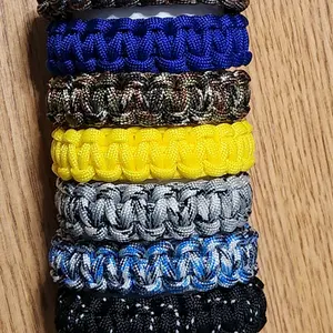 Handmade Paracord Bracelet - Customizable, Durable and Stylish Accessory for Men and Women