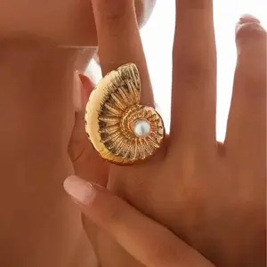 2026 Mother Day Conch Pearl Ring Elegant Timeless Polished High Quality Durable Shell Jewelry for Women Gift Box Included Perfect Workout Home Fitness Adjustable Hair Wave Curly Body