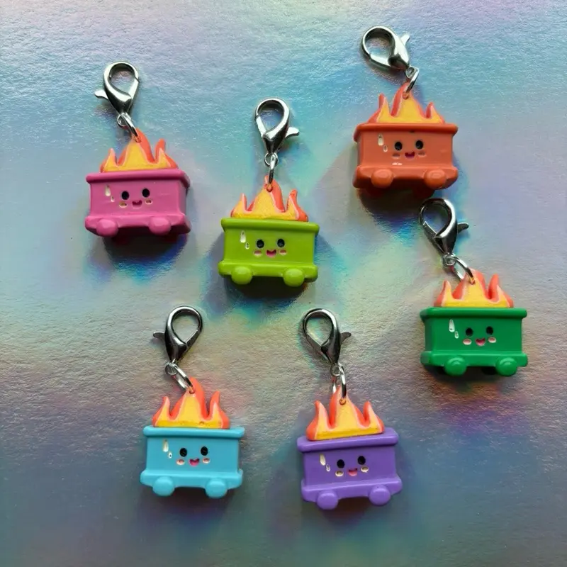 Cute Printed Casual Badge Charm - Clip-On Accessory for Backpacks, Includes Keychain, Simple Fashion Costume Jewelry Charm