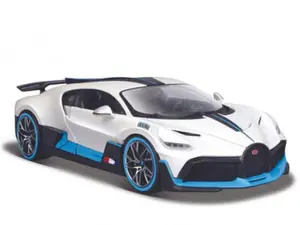 Maisto Diecast Model Car 1:24 Bugatti Divo Satin White Collectible Sports Car with Free Wheel Action & Openable Doors 31526W