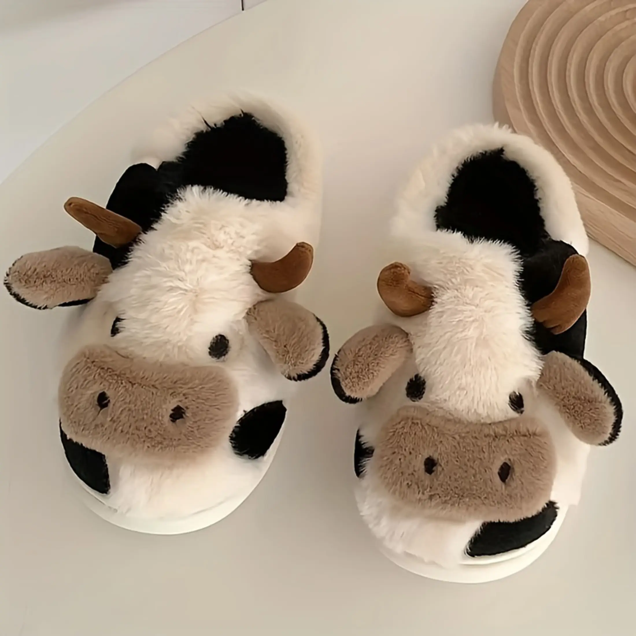 Women Men Cozy Cow Slippers for Indoor Outdoor Slippers Comfort Cute Animal Winter Shoes