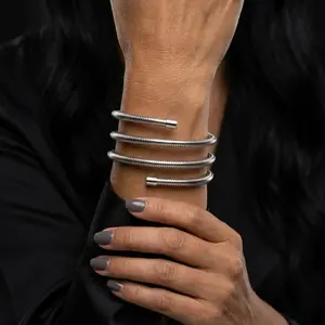 Women's Elegant Bangle Bracelet - Premium Non-Tarnish, Delicate Stackable Chain, Geometric Design - Ideal for Daily Wear, Thoughtful Mother's Day Gift Embodying Feminine Allure