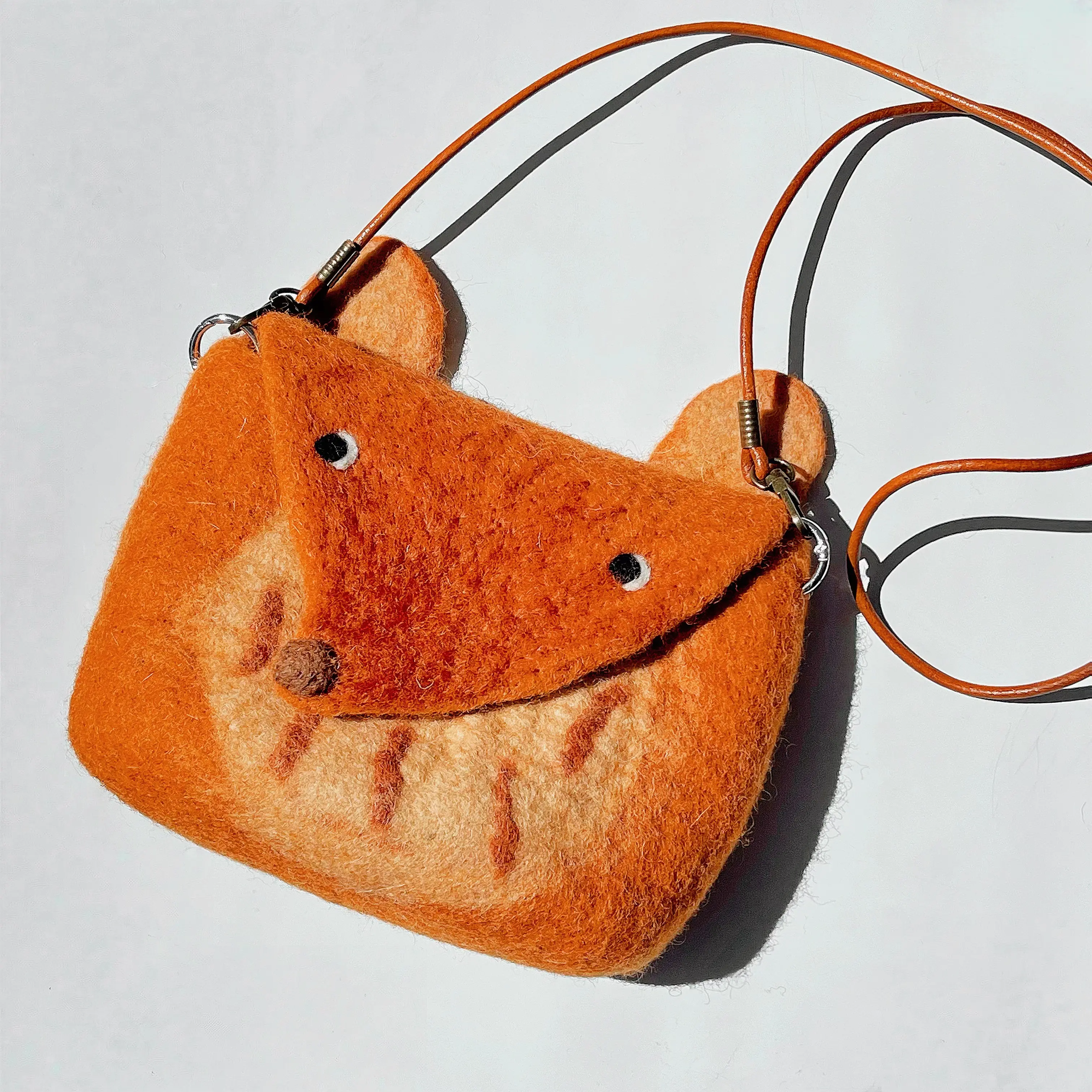 WOOLFOO Handmade Fox Crossbody Bag Wool Felt Amber Tail Handbag Cute Unique Design Light Weight Leather Strip  Gifts for Her