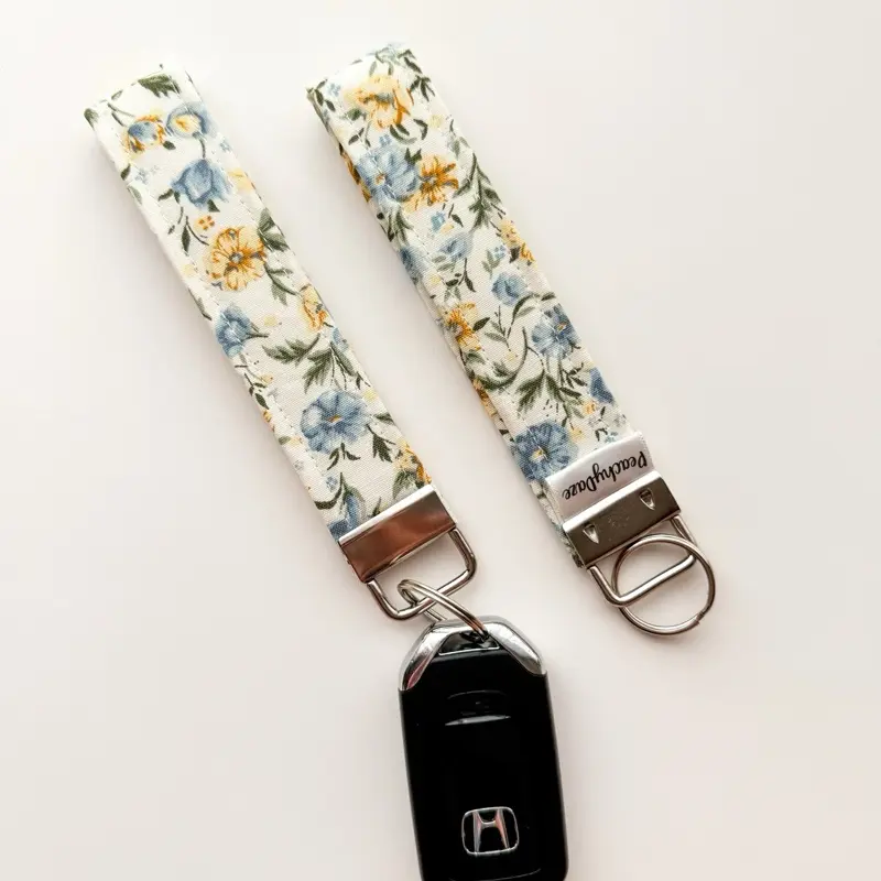 Vintage Floral Keychain Wristlet - Floral Pattern, Metal Clip, Adjustable Length, Classic Design