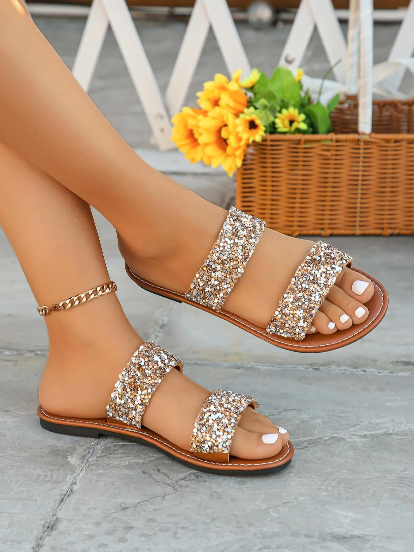 Women's Elegant Glittering Rhinestone Decor Slide Sandals, 1 Pair Casual Trendy Flat Sandals, Stylish Classy Slip on Sandals for Summer Beach Vacation