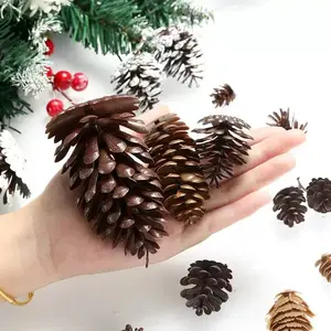 70 Mini Pine Cone Christmas Ornaments - Suitable for DIY Holiday Scenes and Party Arrangements, Vintage Style Christmas Decorations