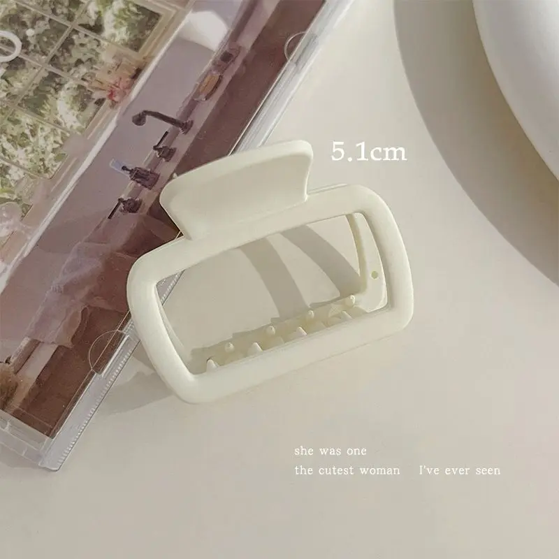 Square small gripper   white K4 069